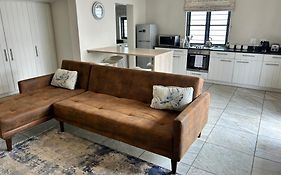 31 On Gambia B - Lovely Apartment With Secure Parking